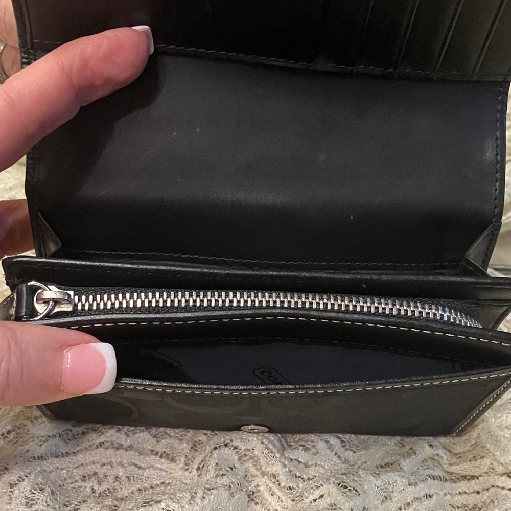Coach Black Designer Signature Wallet - Picture 6 of 13